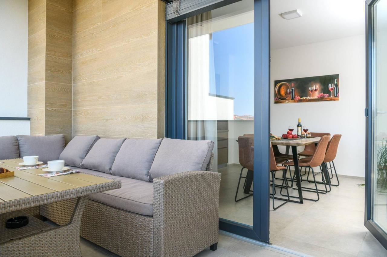 Villa Dora Pula Ngoại thất bức ảnh