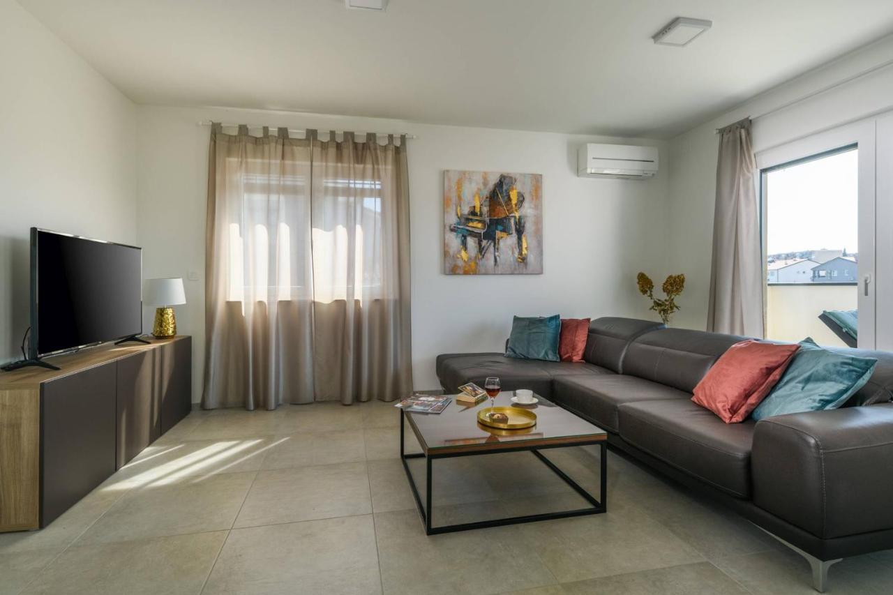 Villa Dora Pula Ngoại thất bức ảnh